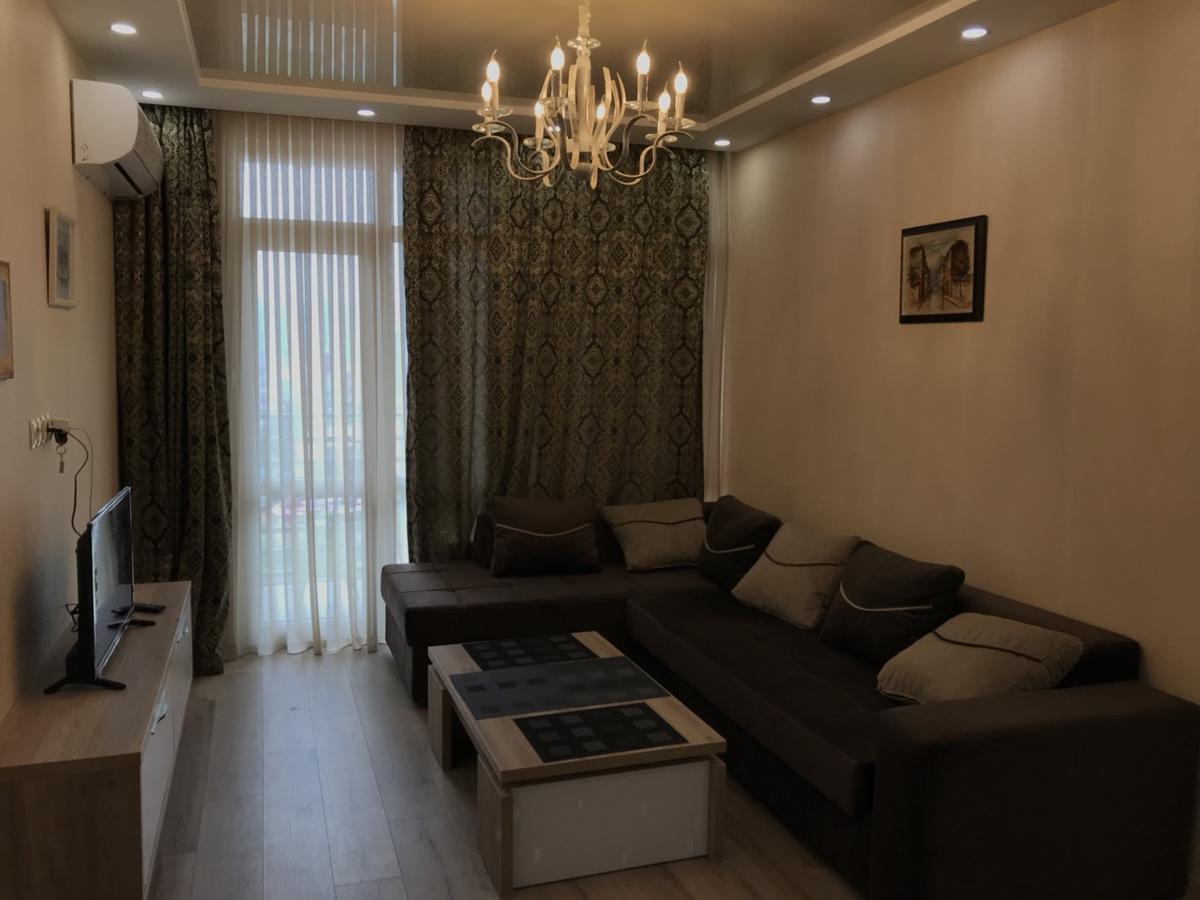 Apartment Lux With 3 Rooms Batumi Exterior photo