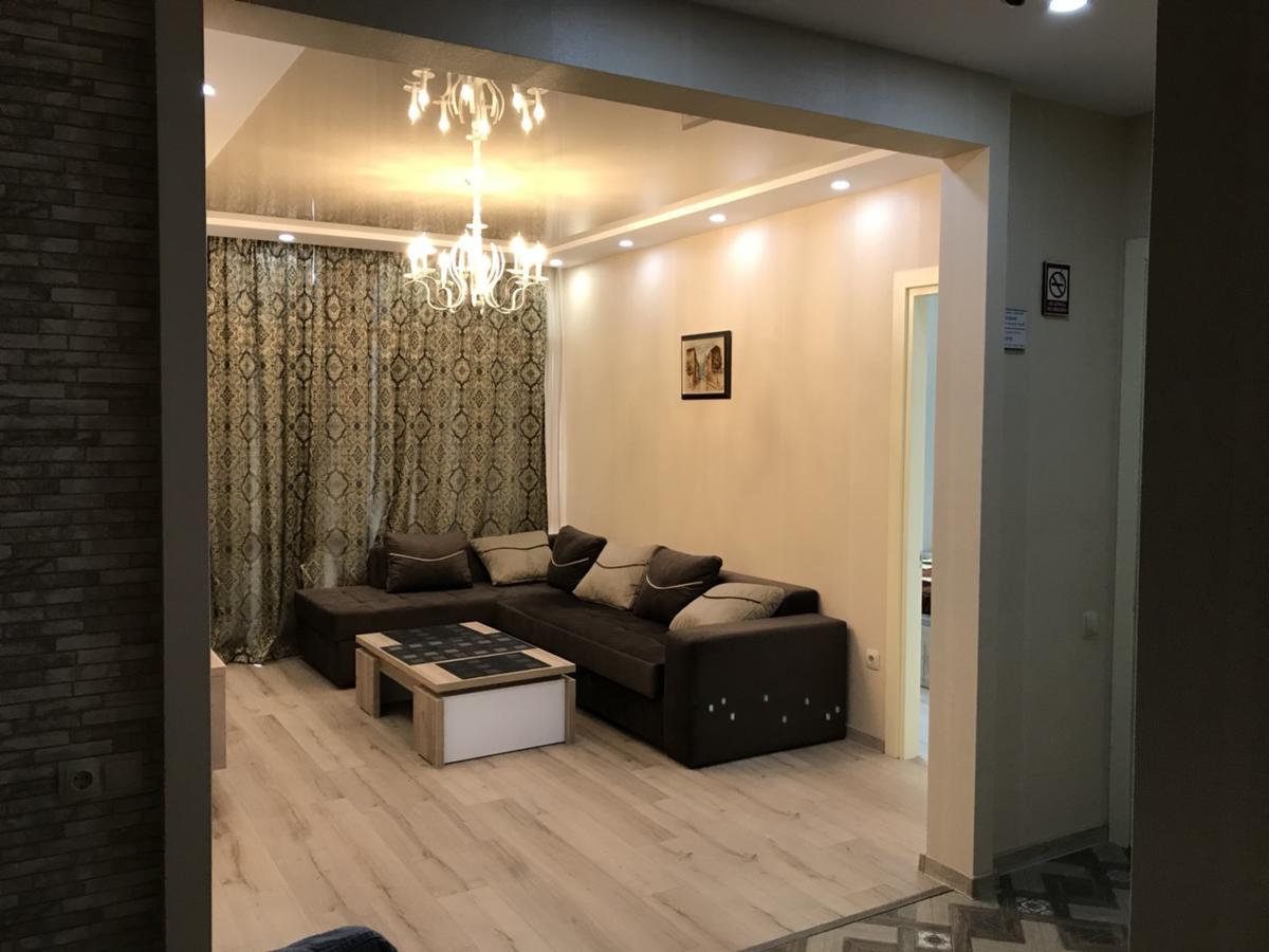 Apartment Lux With 3 Rooms Batumi Exterior photo