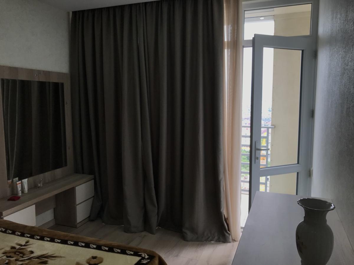 Apartment Lux With 3 Rooms Batumi Exterior photo