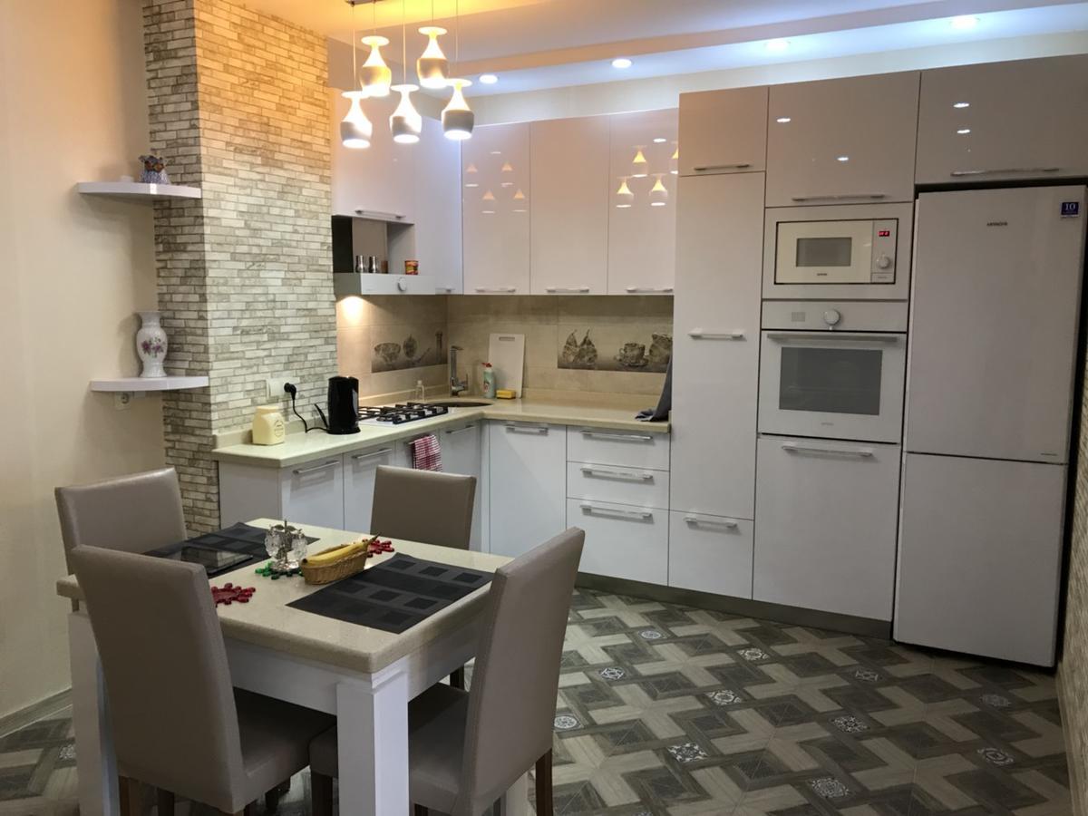 Apartment Lux With 3 Rooms Batumi Exterior photo